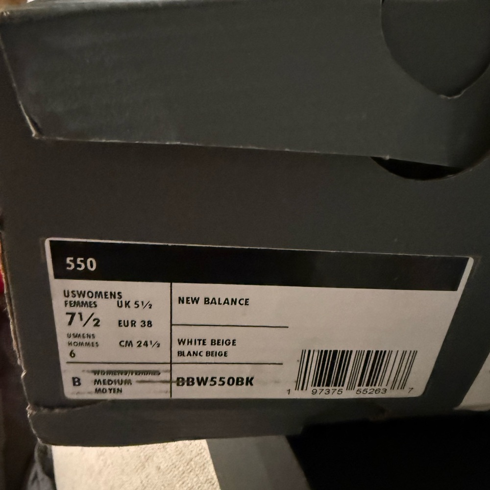 New Balance 550 in White and Beige - Picture 3 of 4